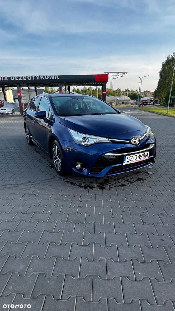 Toyota Avensis 2.0 D-4D Premium - 1