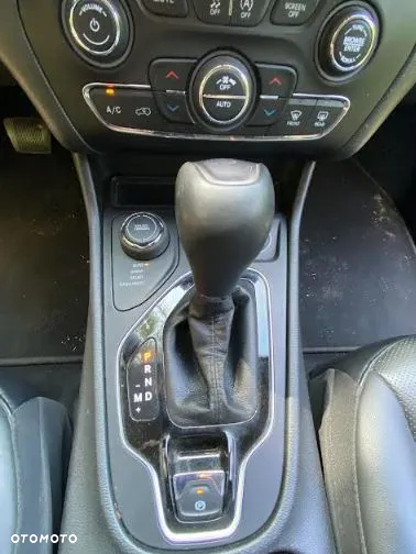 Jeep Cherokee 3.2 V6 Active Drive I Limited - 8