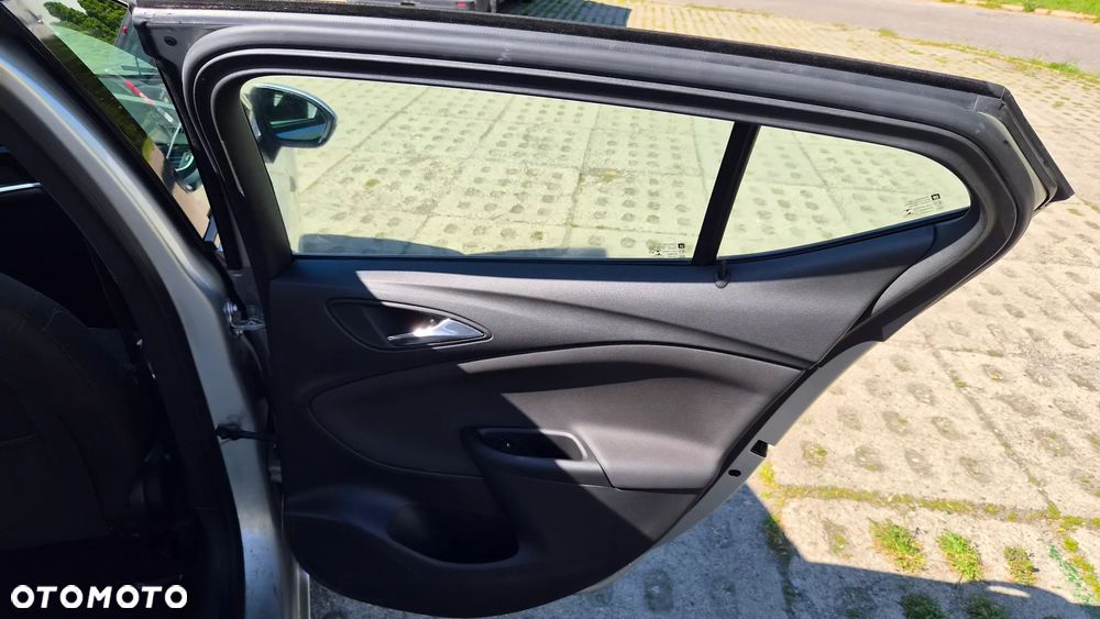 Opel Astra 1.4 T Elite S&S - 9