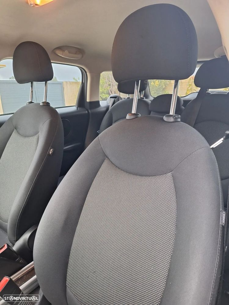 MINI Countryman One D - 11