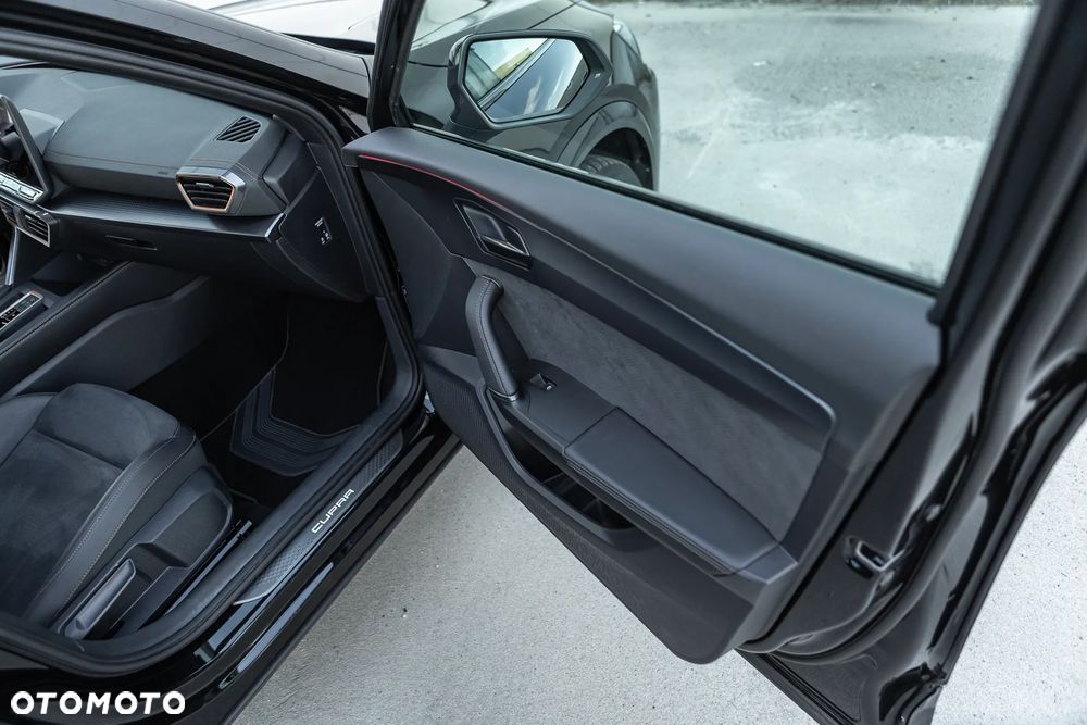 Cupra Formentor 1.5 e-Hybrid PHEV VZ DSG - 33