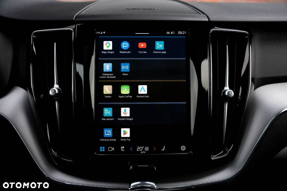 Volvo XC 60 T6 AWD Plug-In Hybrid R-Design - 23