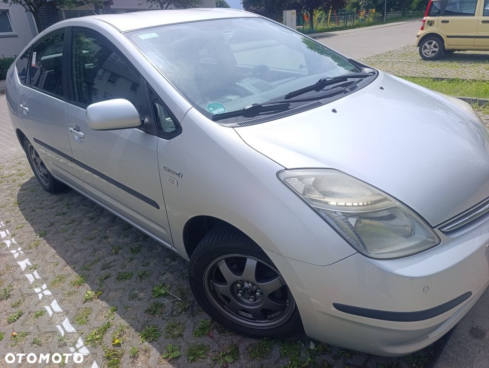 Toyota Prius - 1