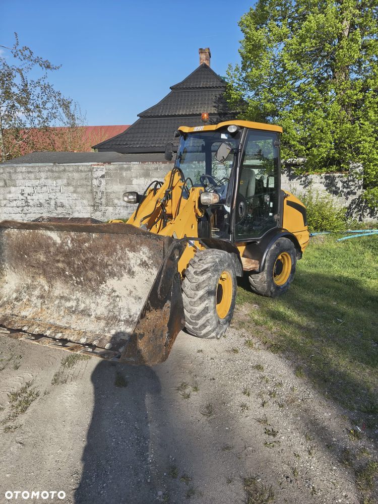 JCB 406 407 L30 L25 TL80 TL75 L506 L507 L509 906M WA80 - 13