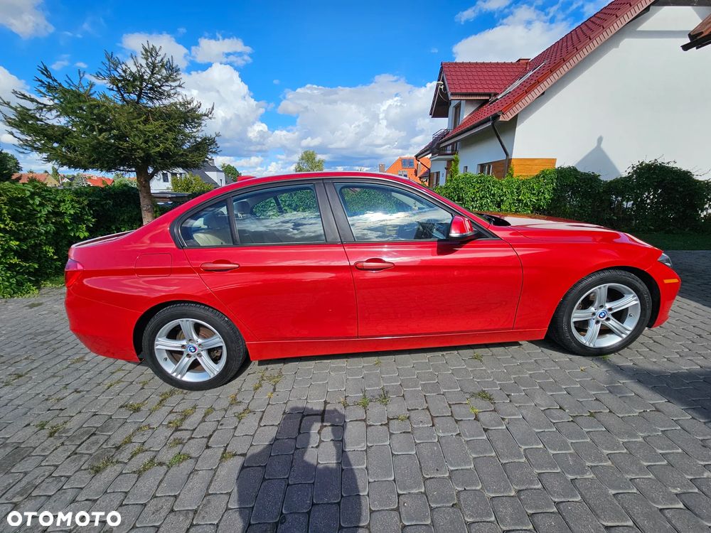 BMW Seria 3 328i - 2
