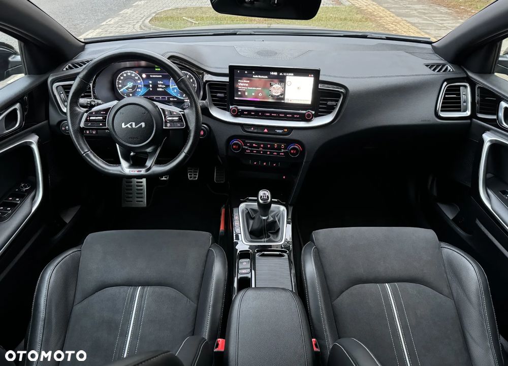 Kia ProCeed 1.5 T-GDI OPF GT LINE - 14