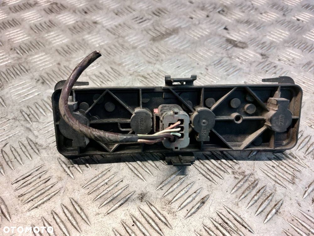 WKŁAD LAMPY PRAWY TYŁ CHRYSLER VOYAGER IV - 2