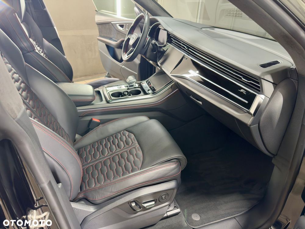 Audi RS Q8 - 9