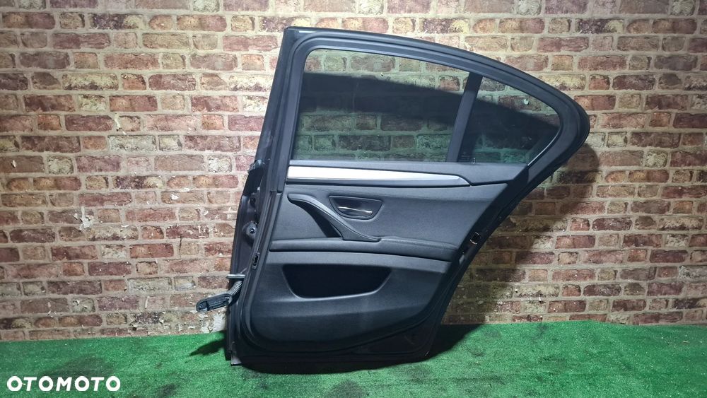 Drzwi tylne Tył PRAWE KOMPLETNE strona lewa BMW 5 F10 F1109/16 KOD A90 - 10