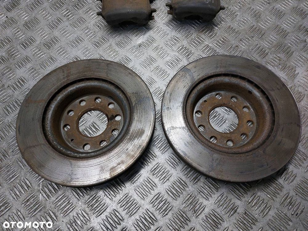 TARCZE HAMULCOWE PRZÓD + KLOCKI + ZACISKI AUDI A3 8P 1.6 FSI - 3