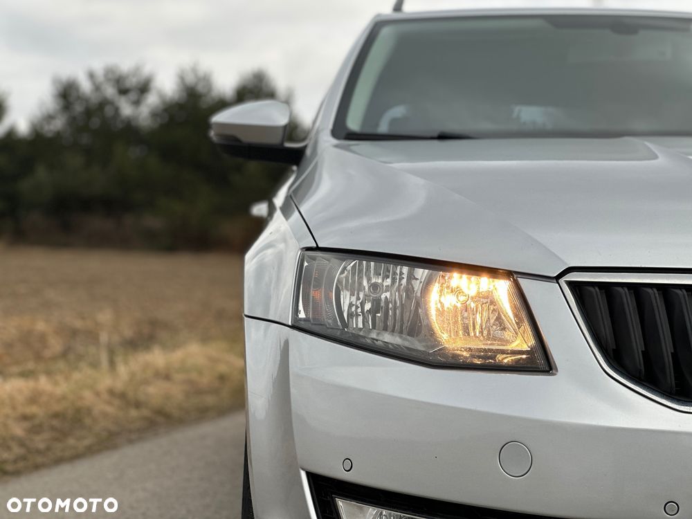 Skoda Octavia 1.6 TDI Elegance DSG - 9