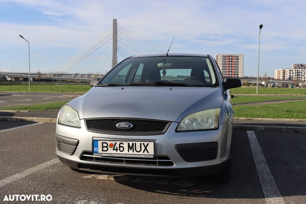 Ford Focus 1.4i Ambiente - 2