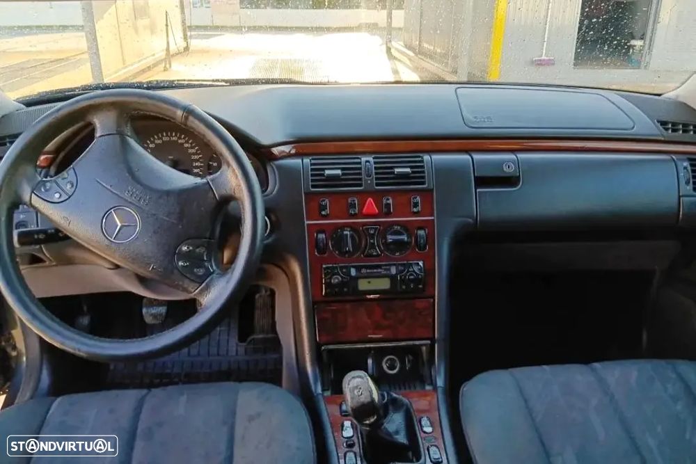 Mercedes-Benz E 220 CDI Avantgarde - 6