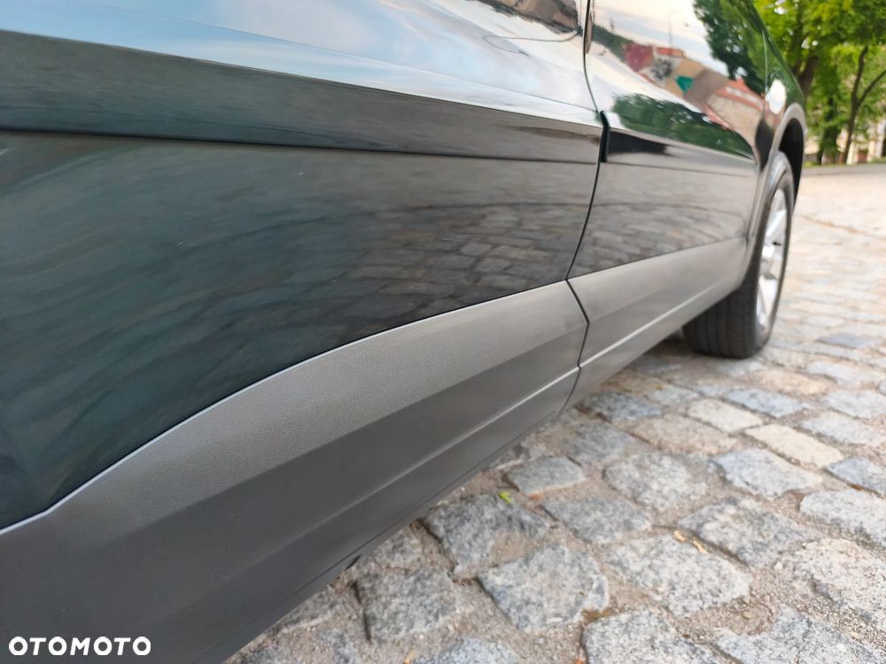 Volkswagen Tiguan - 9