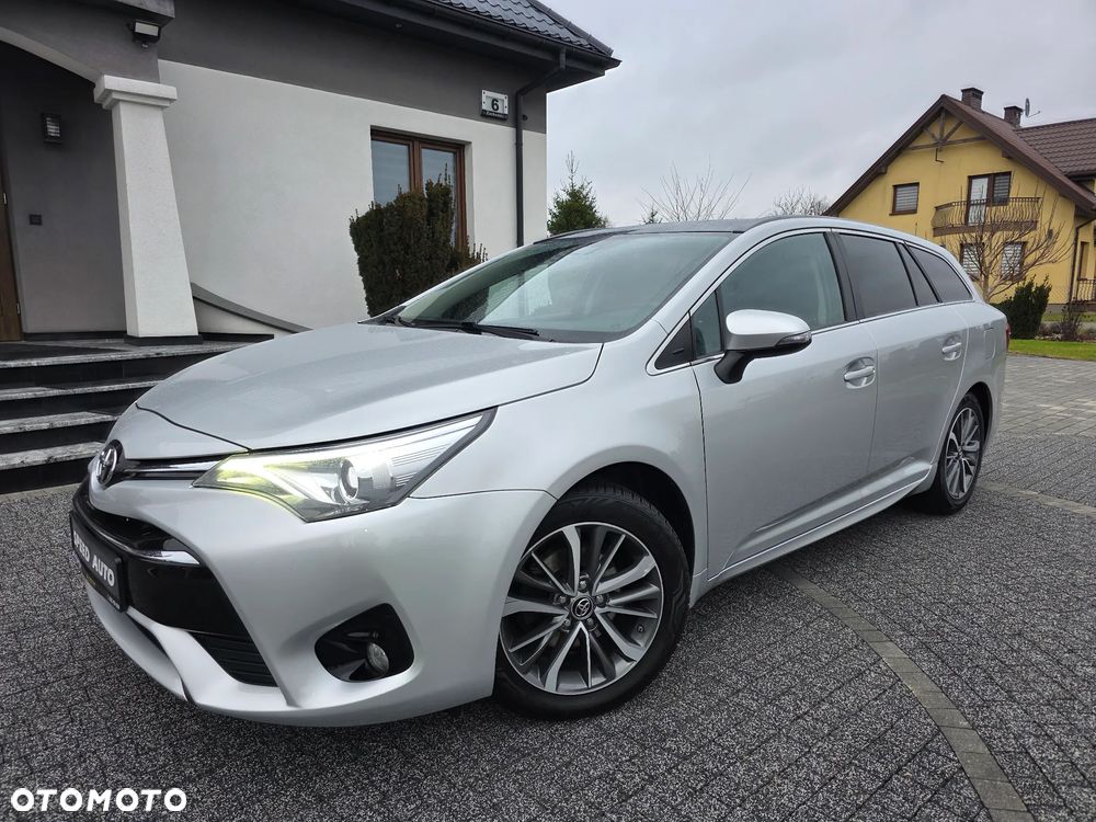 Toyota Avensis Touring Sports 1.8 Multidrive S Executive - 2