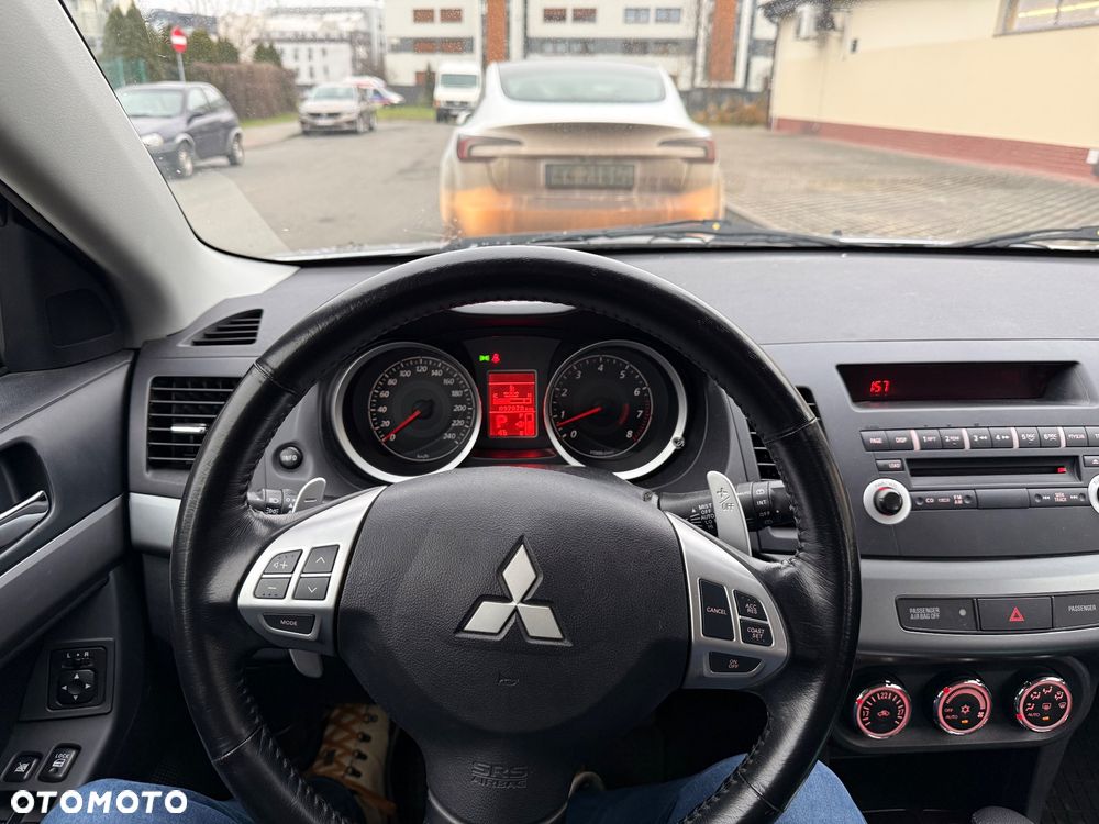 Mitsubishi Lancer 1.8 Invite CVT - 7