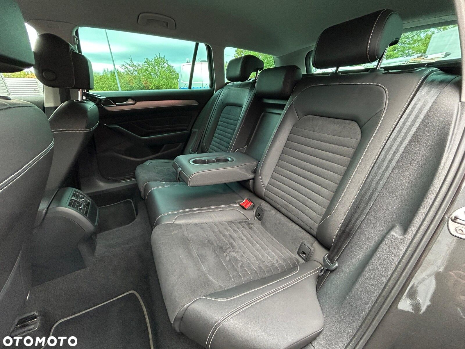 Volkswagen Passat 2.0 TSI Elegance DSG - 20