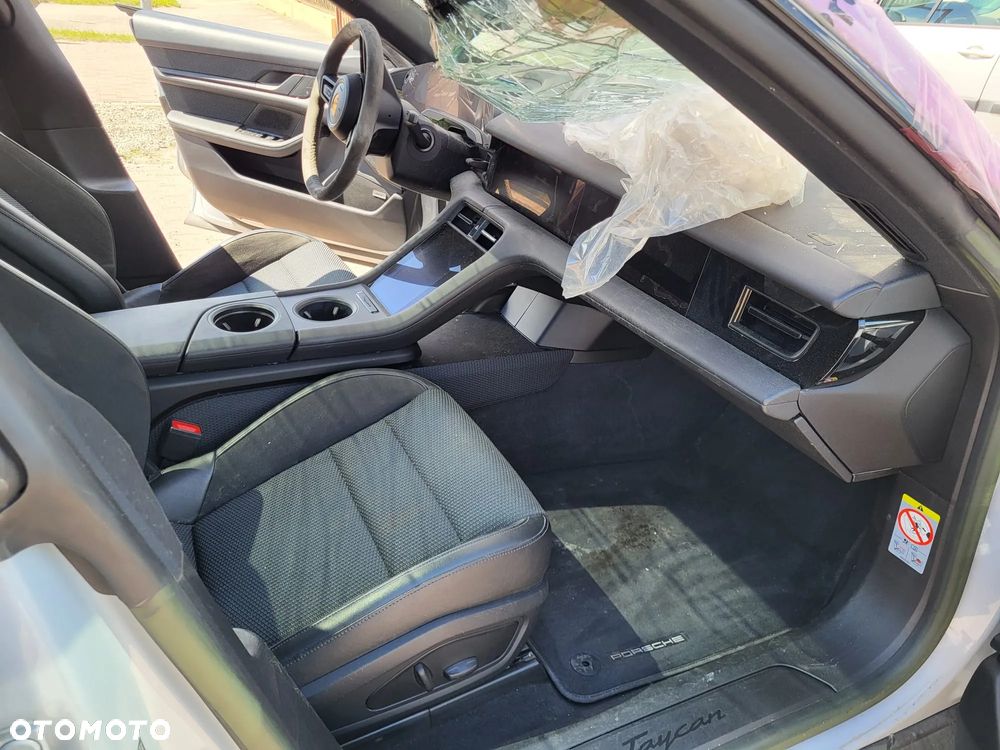 Porsche Taycan Sport Performancebatterie Plus - 32