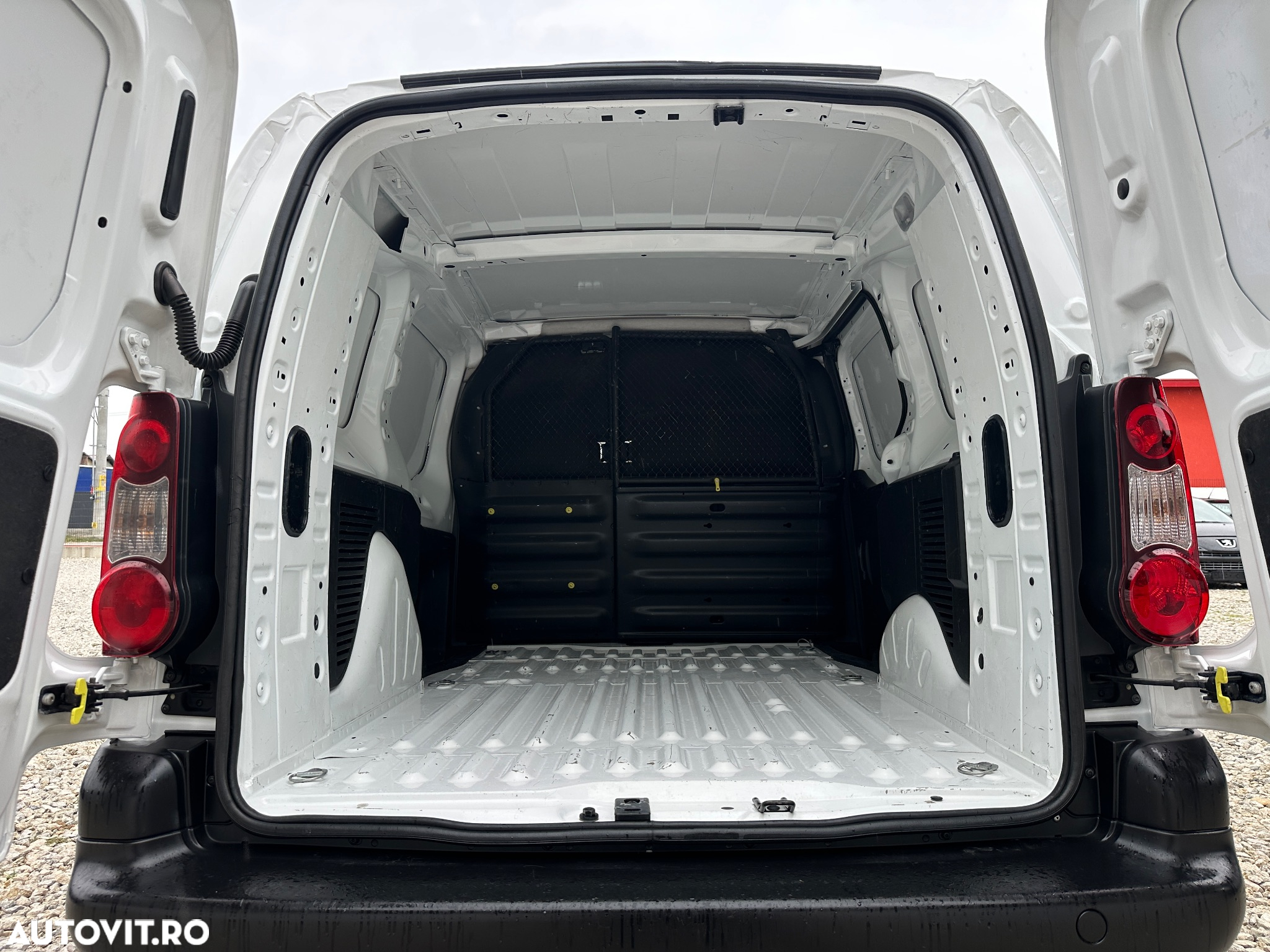 Peugeot PARTNER - 31