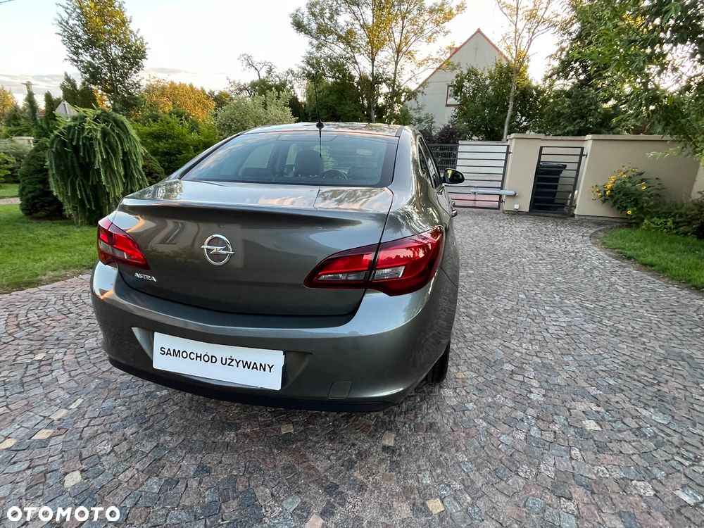 Opel Astra 1.6 Active EU6 - 13