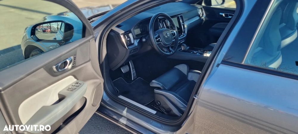 Volvo S60 T8 Recharge AWD Geartronic RDesign - 14