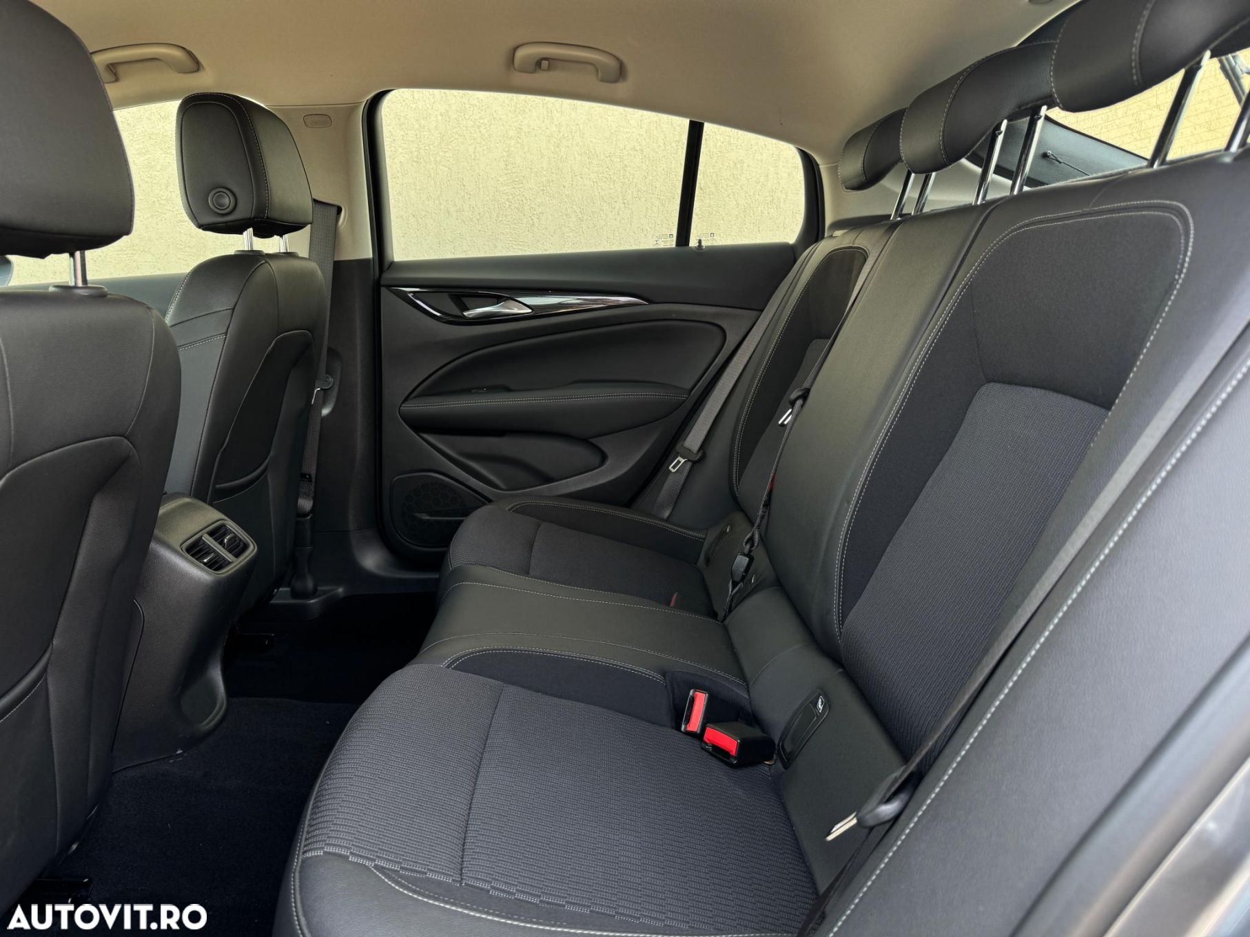 Opel Insignia - 21
