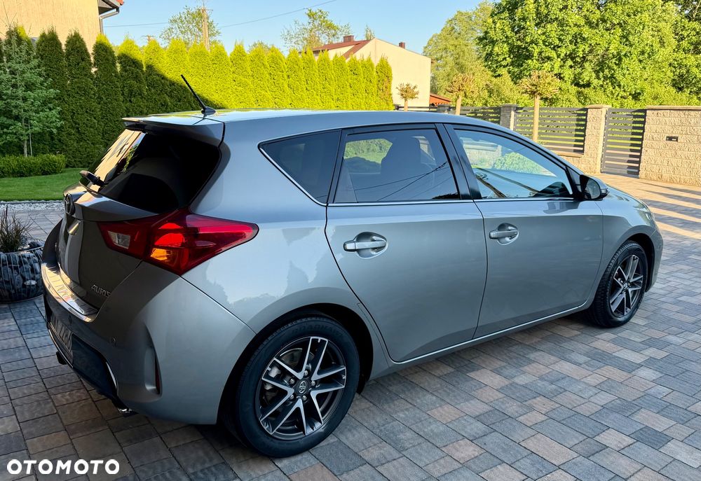 Toyota Auris 1.6 Premium Start - 7