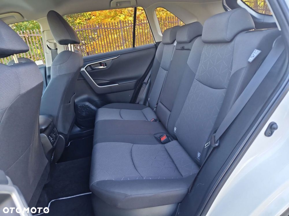 Toyota RAV4 - 11