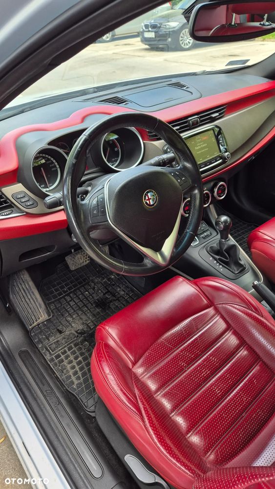 Alfa Romeo Giulietta 2.0 JTDM Exclusive TCT - 13