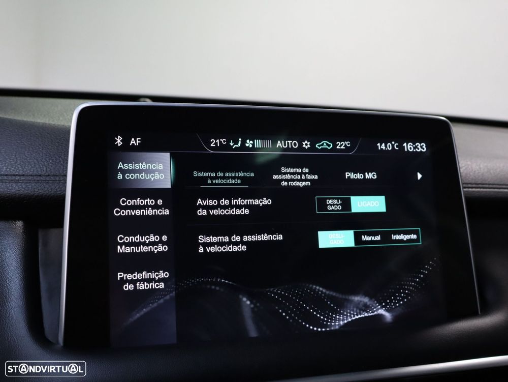 MG EHS 1.5 T-GDI Plug-in Hybrid Luxury - 17