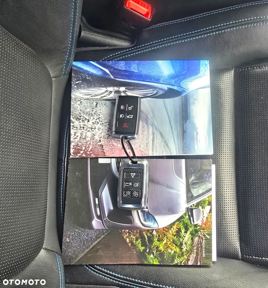 Jaguar E-Pace P200 AWD R-Dynamic - 24