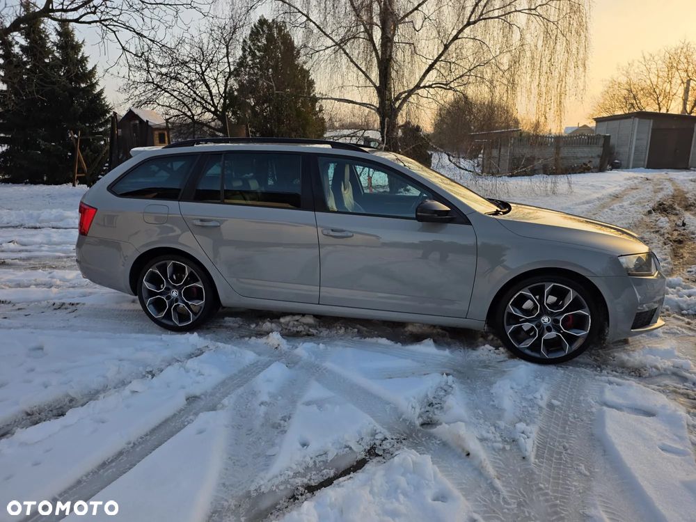Skoda Octavia 2.0 TDI DSG RS - 3
