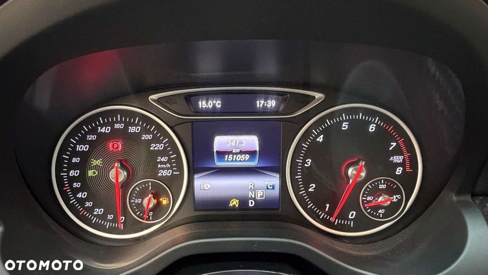 Mercedes-Benz GLA - 26