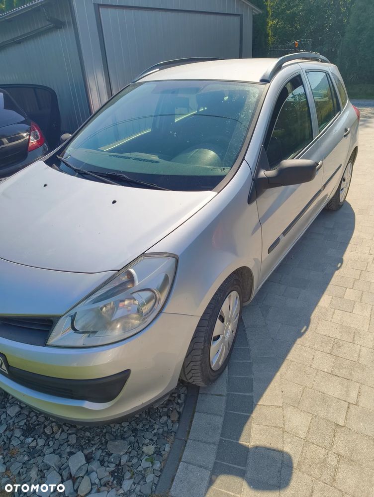 Renault Clio 1.2 16V Authentique - 1