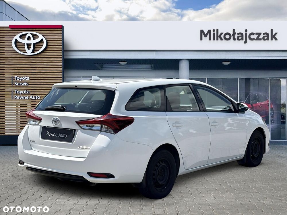Toyota Auris 1.4 D-4D Active - 5