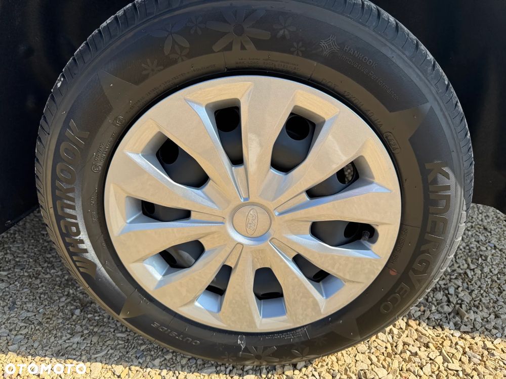 Ford Transit Courier - 16