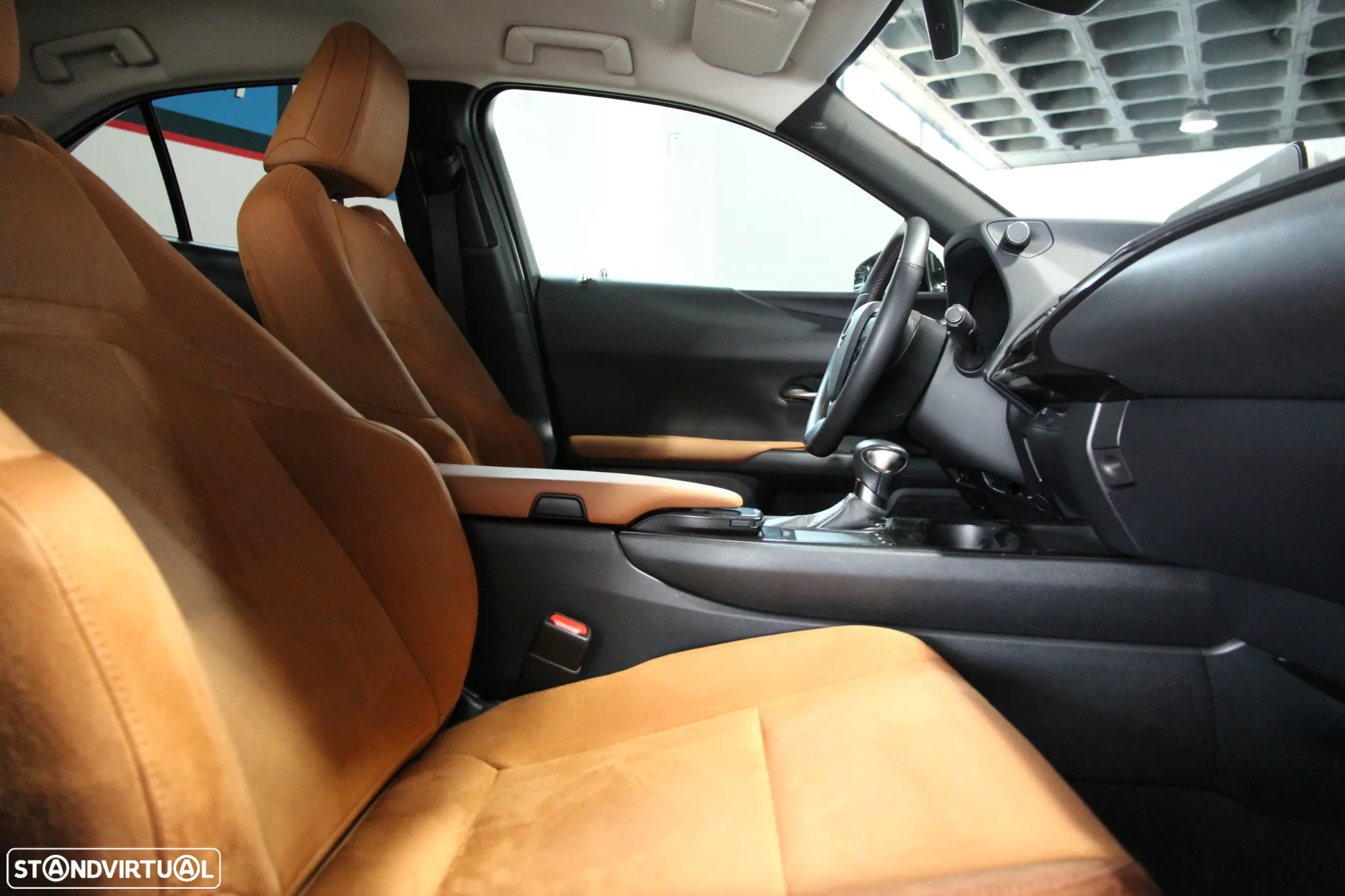 Lexus UX 250h Executive+ - 8