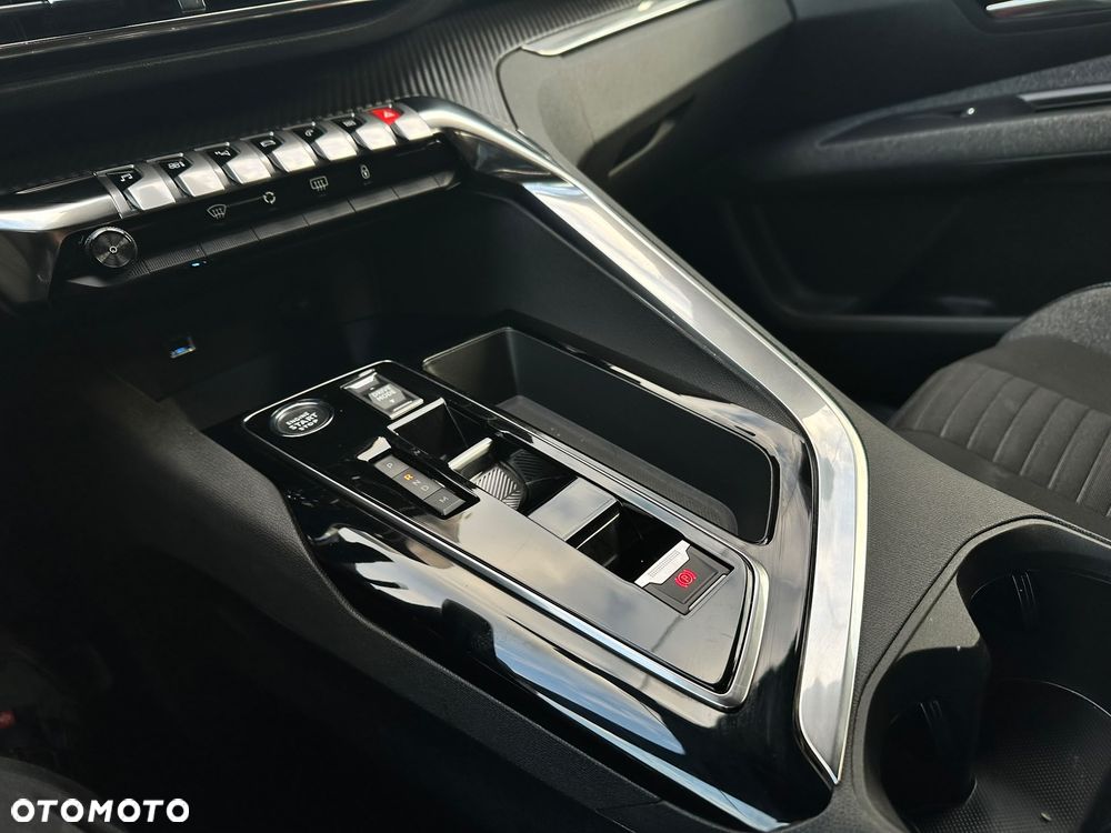 Peugeot 5008 BlueHDI 130 EAT8 Active Pack - 27