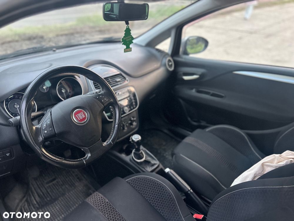 Fiat Punto 1.4 16V Dynamic - 8