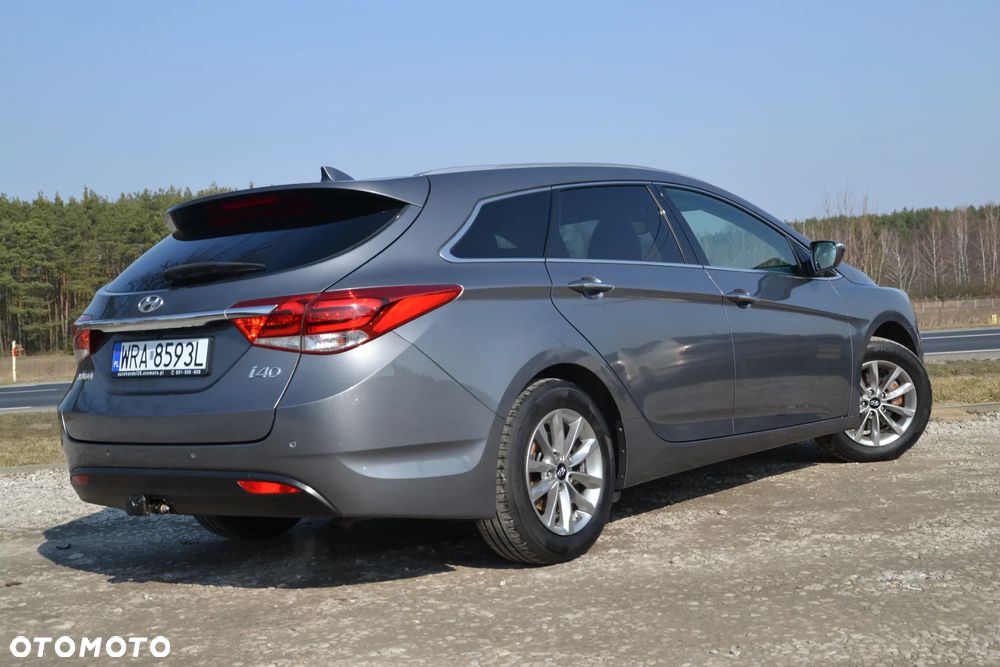 Hyundai i40 Kombi blue 1.6 Space - 16