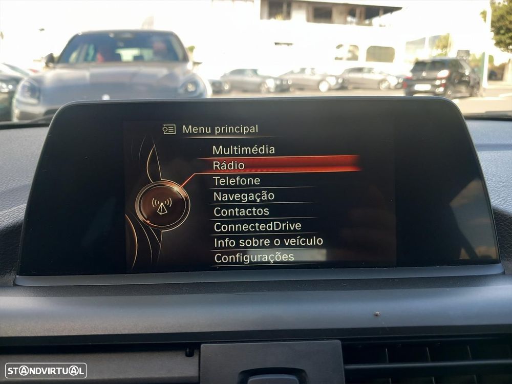 BMW 116 d Line Urban Auto - 14