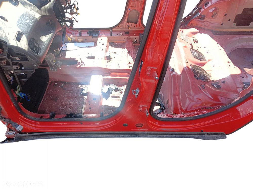 PRÓG LEWY SŁUPEK ŚRODKOWY JEEP RENEGADE (2014-2018) KOD LAKIERU 176 - 4