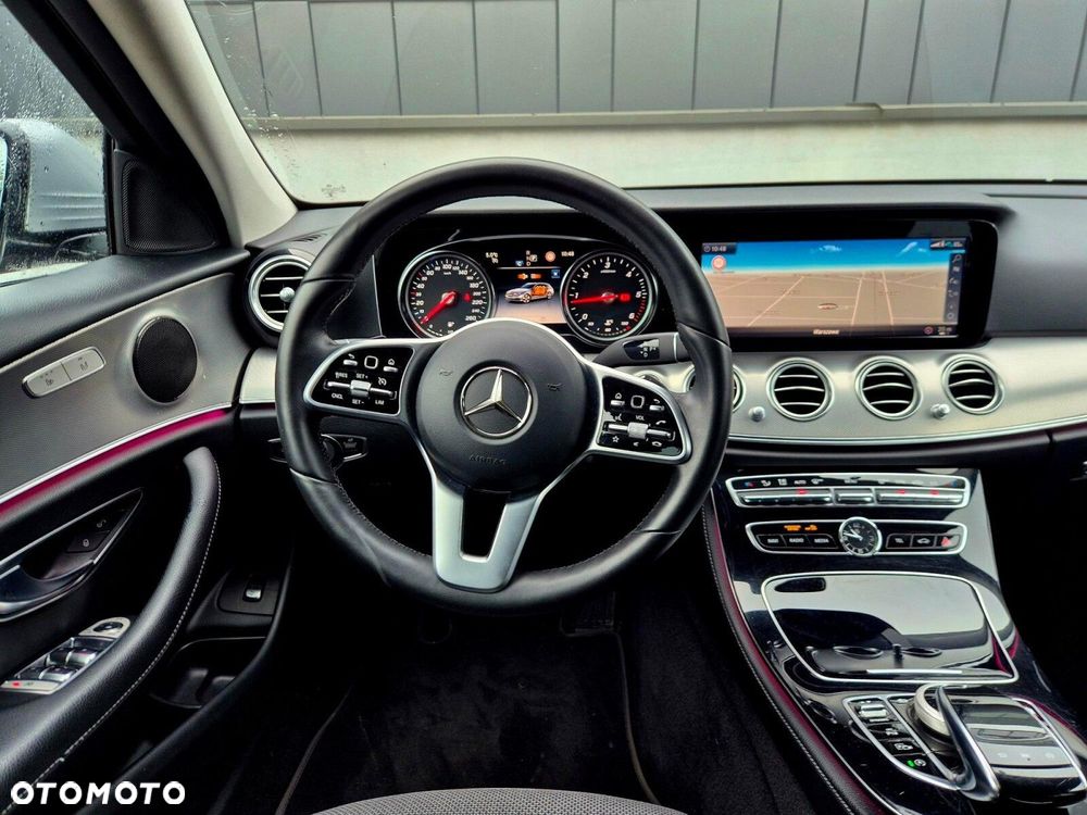 Mercedes-Benz Klasa E - 24