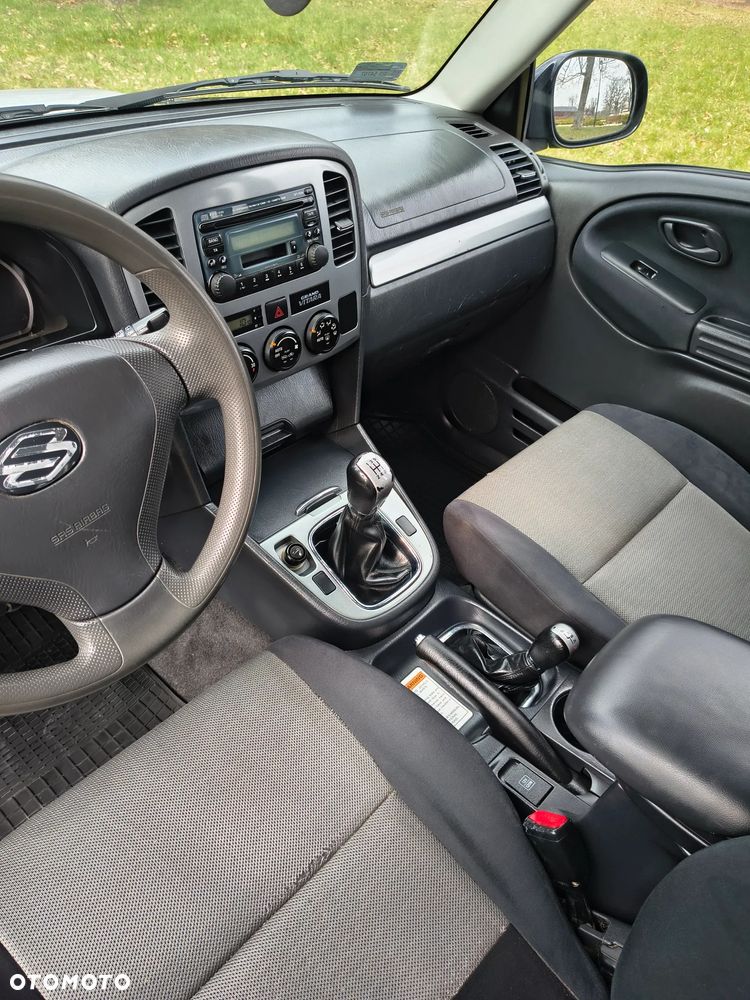 Suzuki Grand Vitara 2.0 TD Club - 10