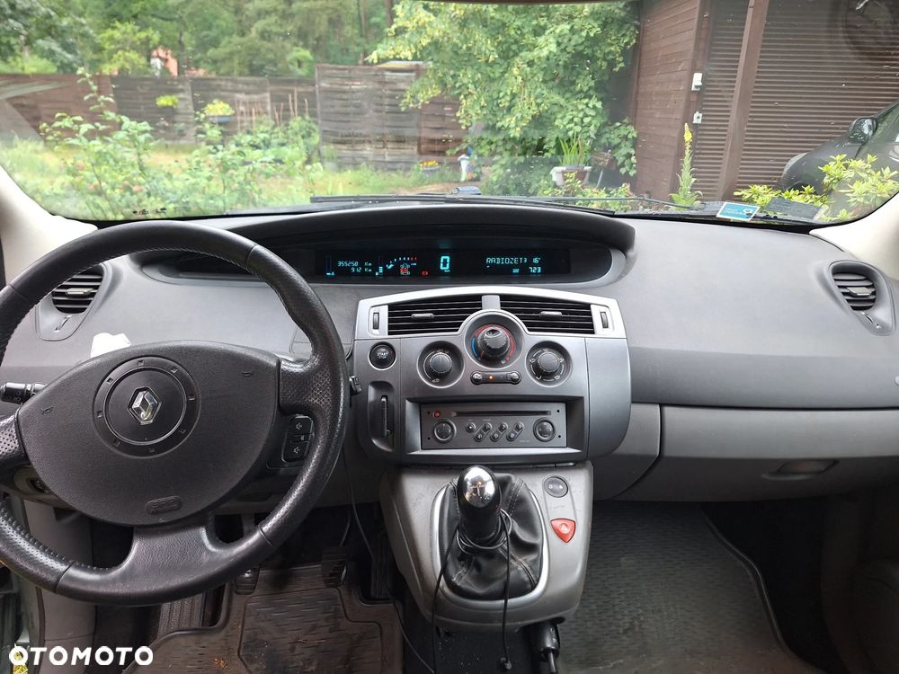 Renault Scenic 1.6 16V Confort Expression - 6
