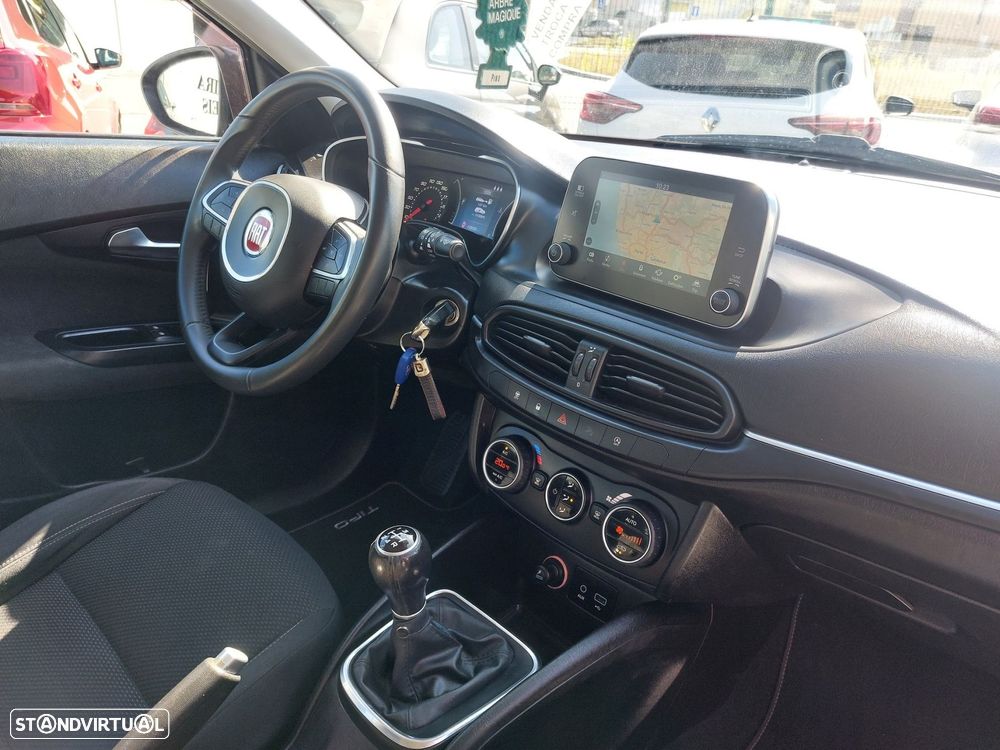 Fiat Tipo 1.3 M-Jet Lounge Tech J17 - 18