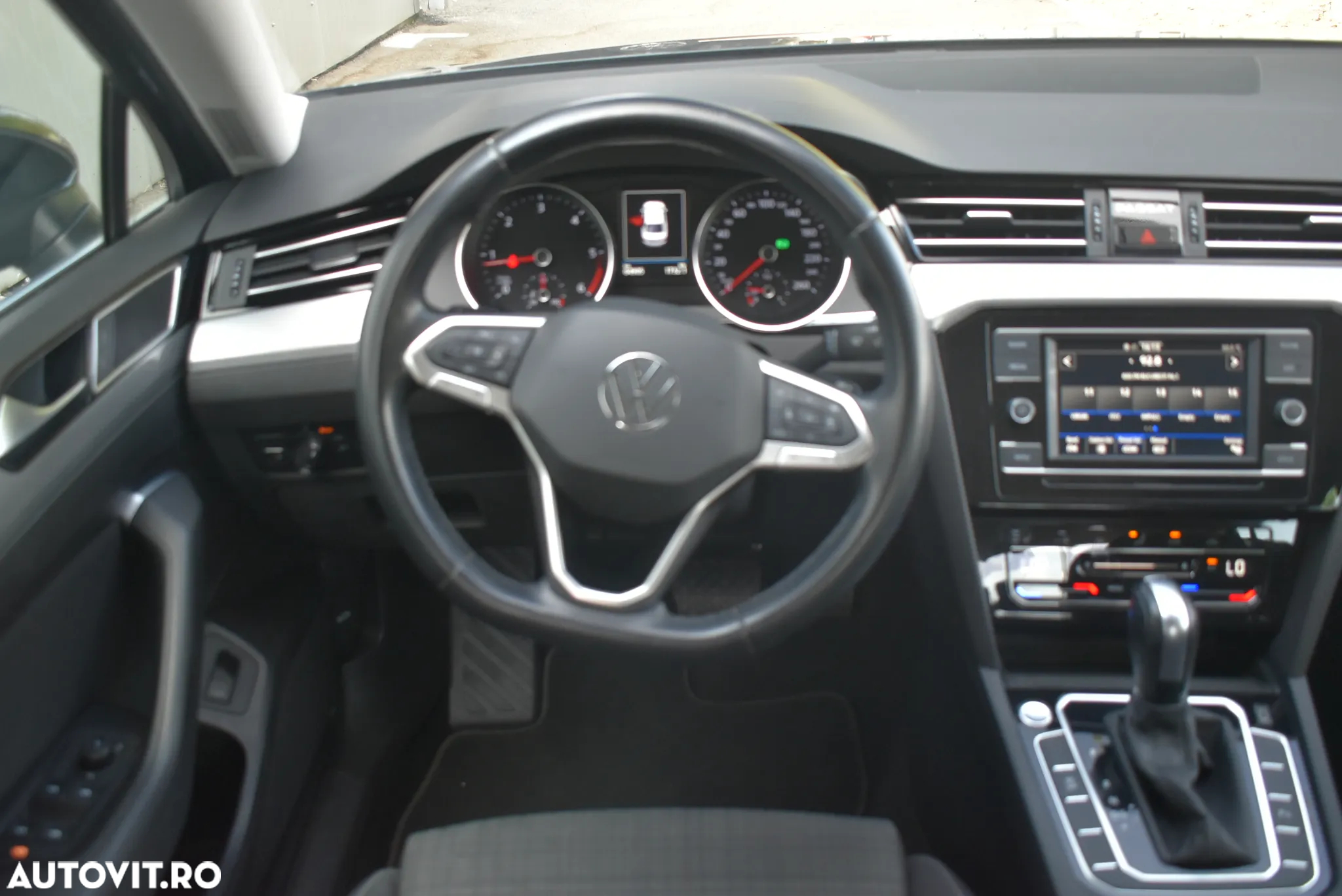Volkswagen Passat 2.0 TDI DSG Comfortline - 18