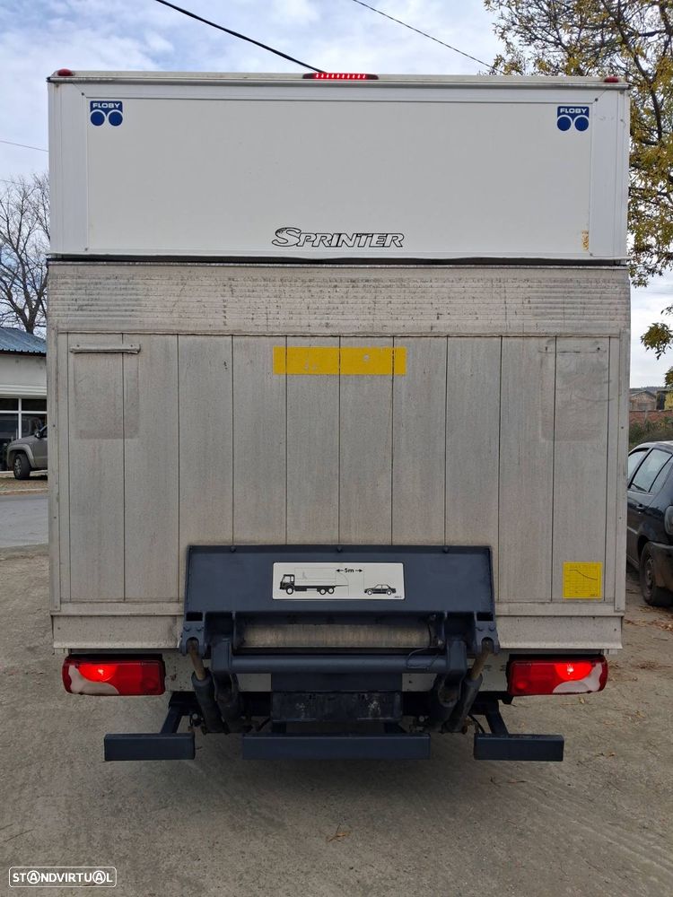 Mercedes-Benz Sprinter - 6