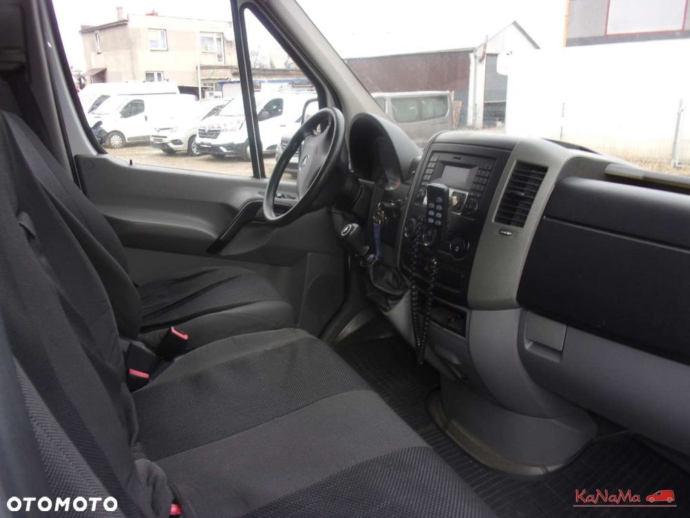 Mercedes-Benz Sprinter - 16