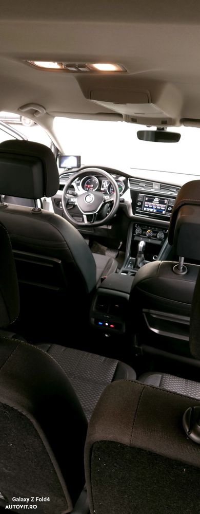 Volkswagen Touran 2.0 TDI SCR (BlueMotion Technology) DSG Comfortline - 9